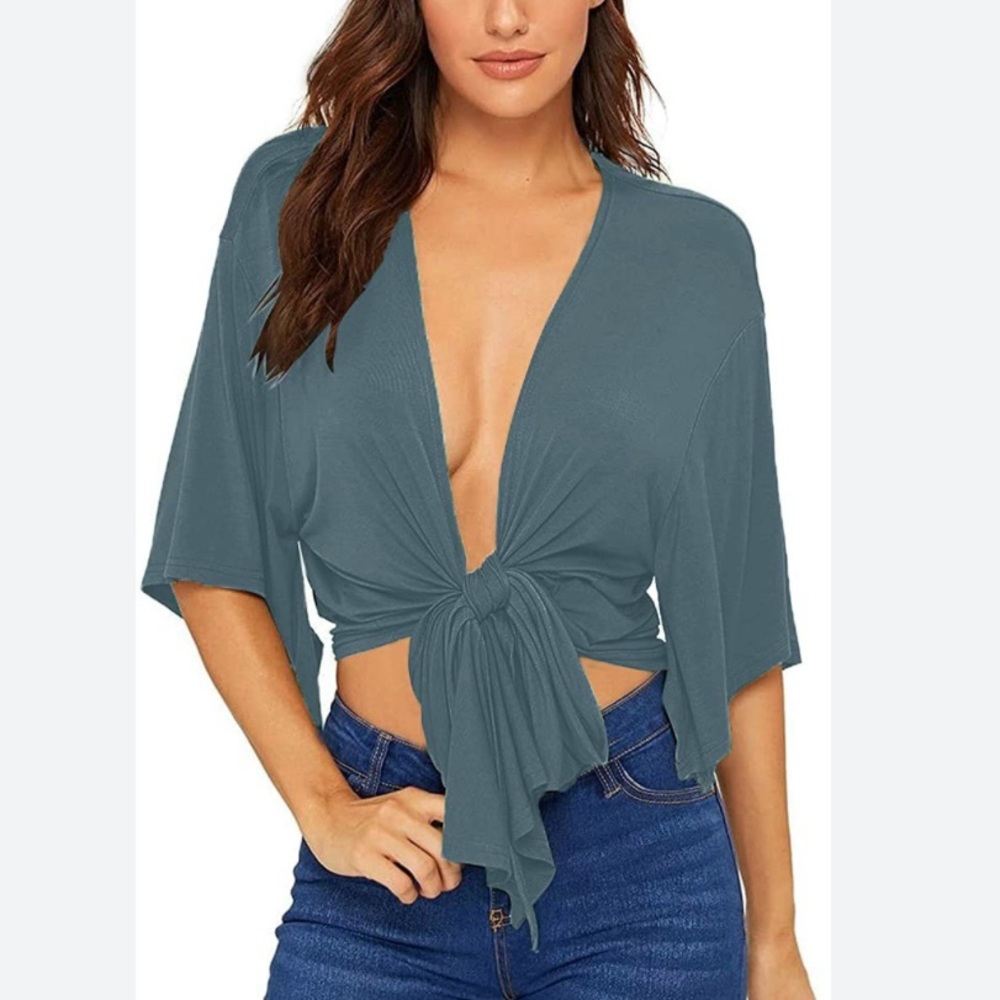 NWT We’re All Pretty Girls Mixology Tie Front Blouse